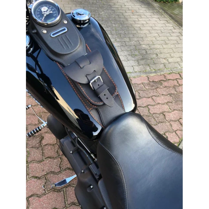 BBP Custom Tankpad schwarz / orange passend für Harley-Davidson Dyna Street Bob Lowrider bis 2017 IMG 20201107 WA0003 480x480 1