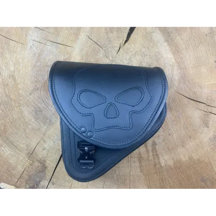 BBP Custom Diablo Skull Blackline Schwingtasche mit Flaschenhalter passend für Harley-Davidson Softail IMG 1406 480x480 jpg