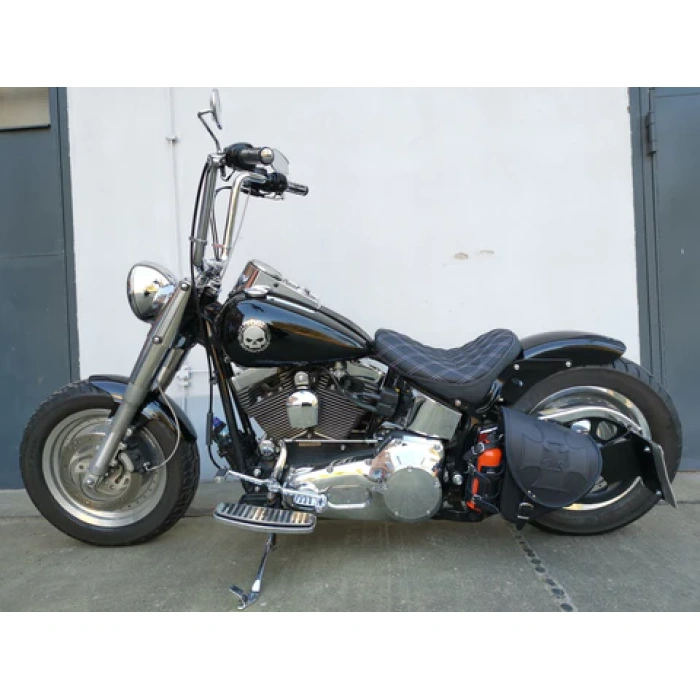BBP Custom Diablo Maltese Black Schwingentasche mit Flaschenhalter passend für Harley-Davidson Softail