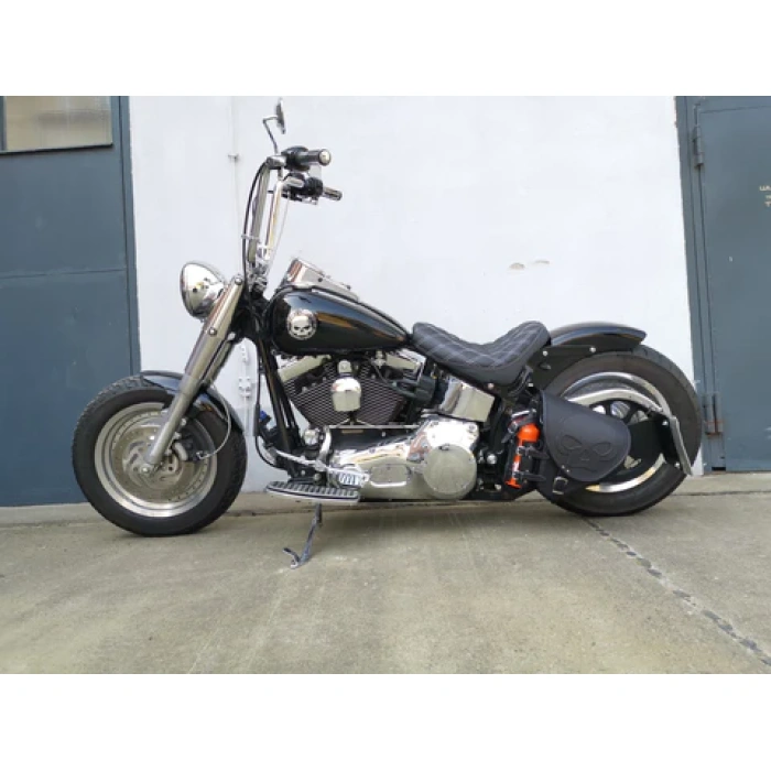 BBP Custom Schwarze Diablo Skull Swing-Tasche mit Flaschenhalter, passend für Harley-Davidson Softail IMG 20200327 105939
