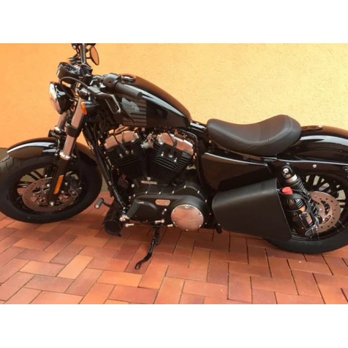 BBP Custom Clean Croco Black Seitentasche mit Flaschenhalter, passend für Harley-Davidson Sportster IMG 5178 8d0628b2 30ab 4dbf bbde