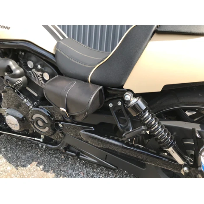 BBP Custom Muscle Black Left passt für Harley-Davidson VROD-Modelle IMG 5647 013d021b c92a 475f 8907